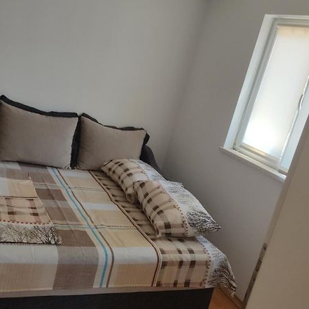 Jovana -- Porodicni Apartmani Igalo Herceg Novi Phòng bức ảnh