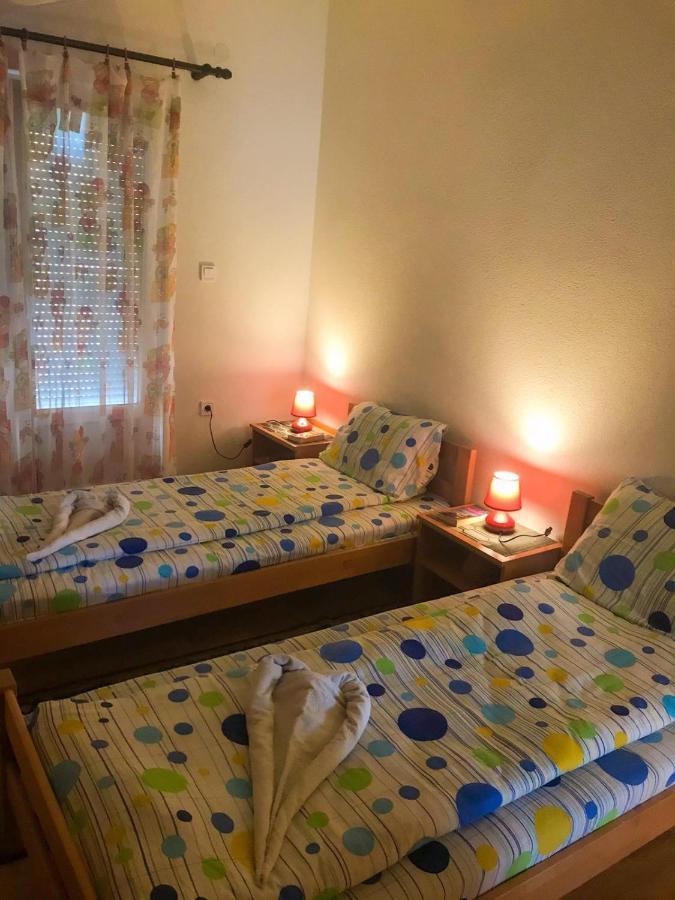 Jovana -- Porodicni Apartmani Igalo Herceg Novi Ngoại thất bức ảnh