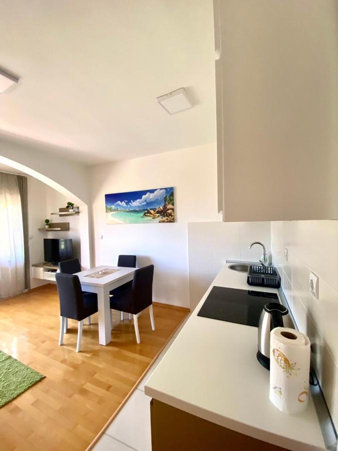 Jovana -- Porodicni Apartmani Igalo Herceg Novi Ngoại thất bức ảnh