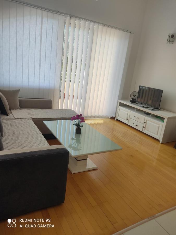 Jovana -- Porodicni Apartmani Igalo Herceg Novi Ngoại thất bức ảnh